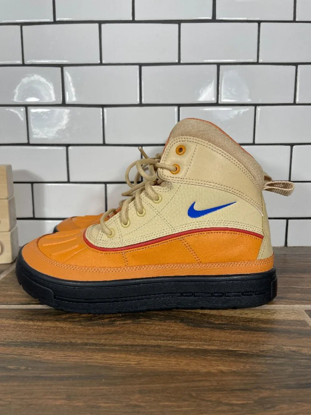 Nike Woodside 2 High Youth Boys Size 4Y Multicolor ACG Weather Ready Boots